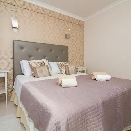 Beachside Escape * Quarteira